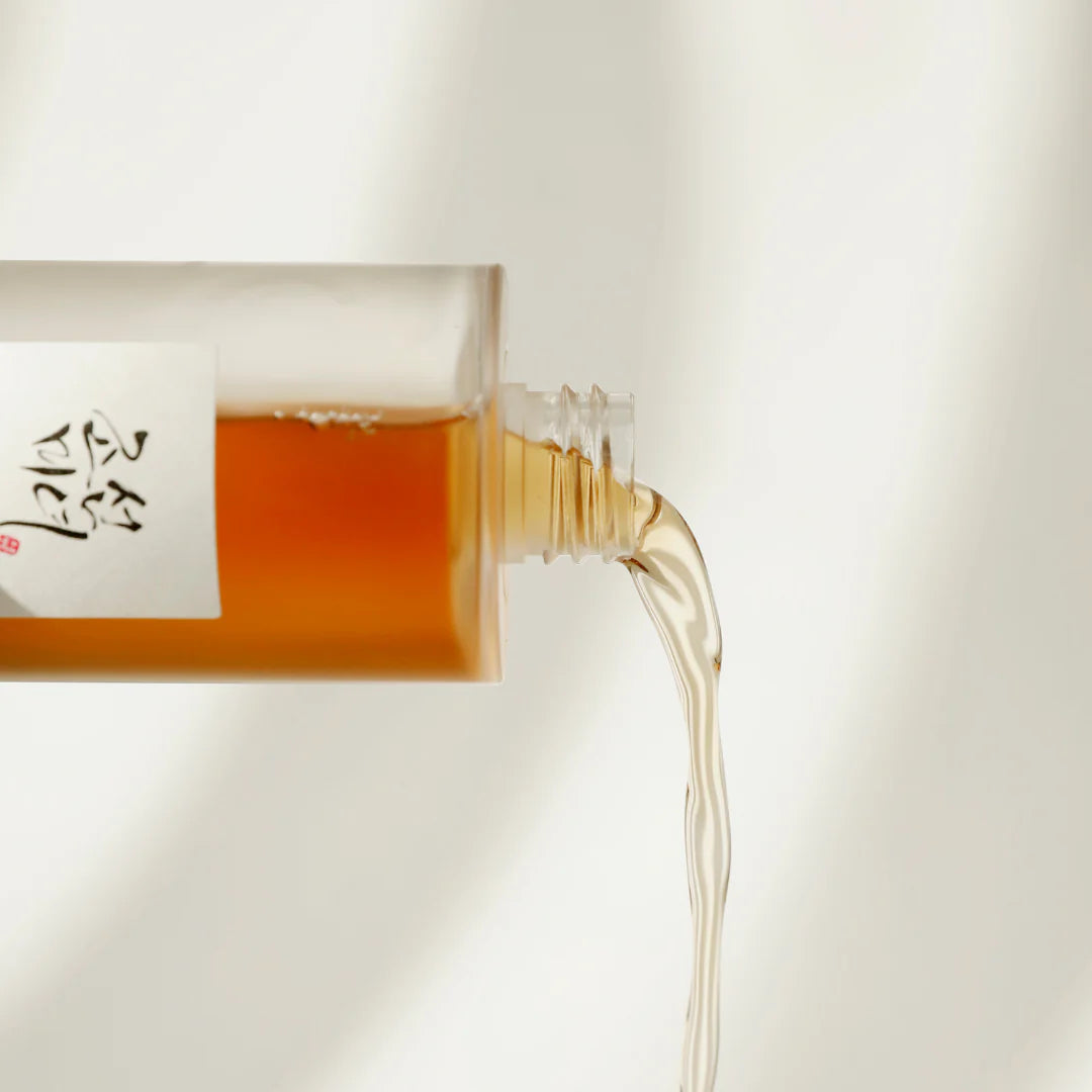 Beauty of Joseon Ginseng Essence Water 150ml – elegante Korean Skincare mit pflegendem Ginseng-Extrakt, präsentiert in stilvollem Design.