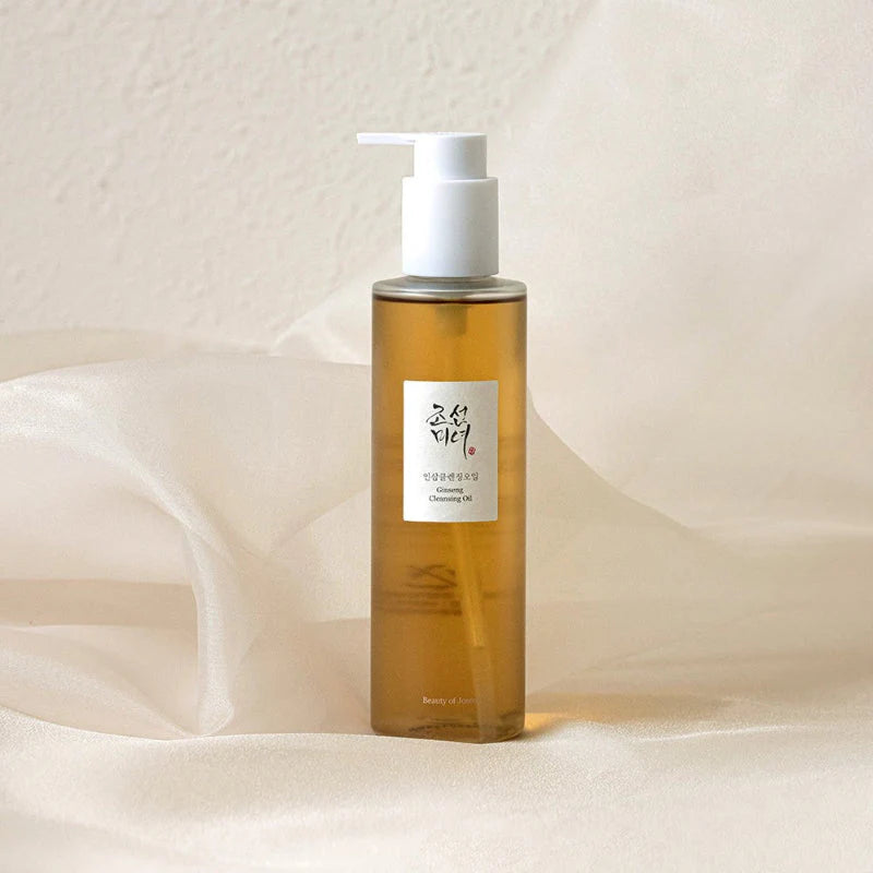 Leichte und seidige Textur des Beauty of Joseon Ginseng Cleansing Oils – perfekt für sanfte und porentiefe Reinigung.